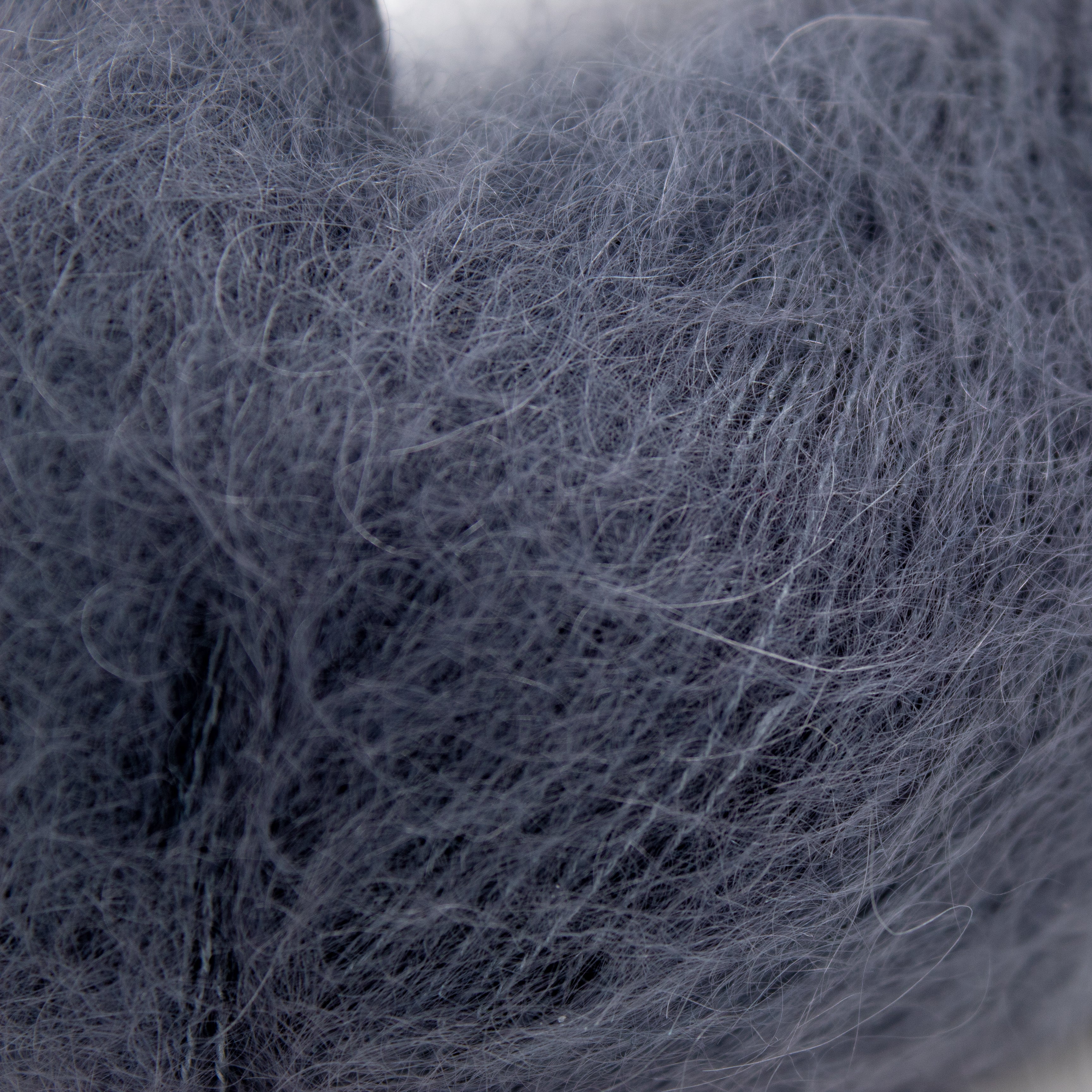 Knit Picks Aloft in Carbon