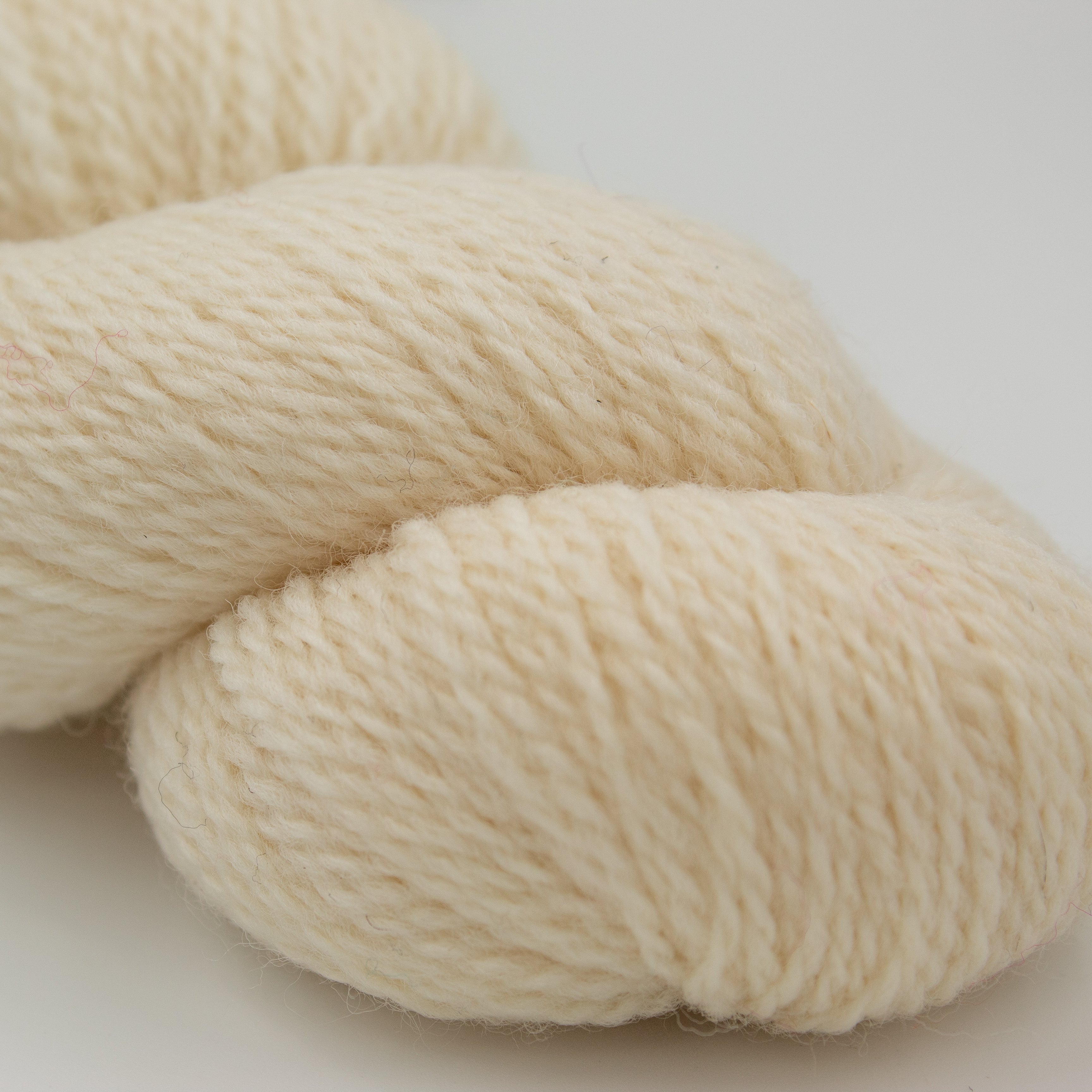 Cascade 220 Fingering in Natural