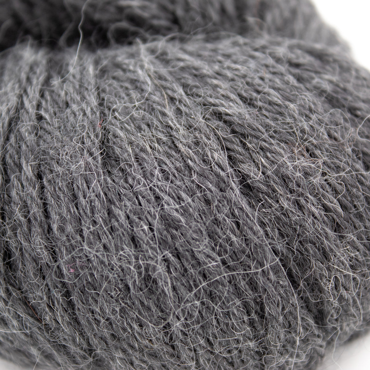 Amano Puna in Misti Black (4013)