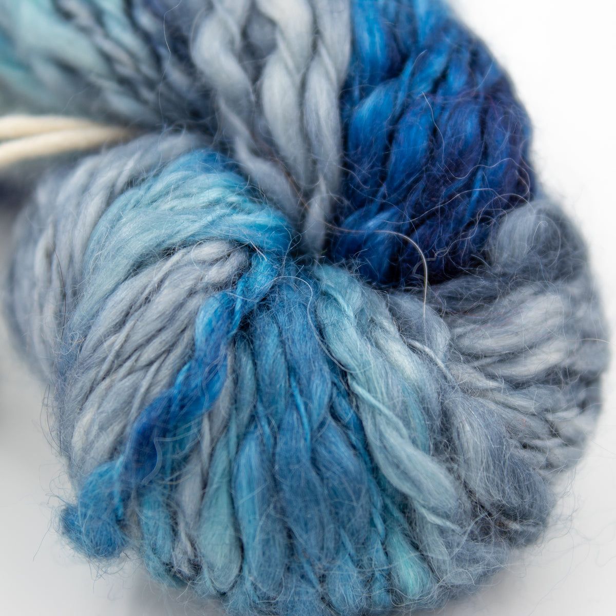 Araucania Rehue Multy in Blue Multi (4)