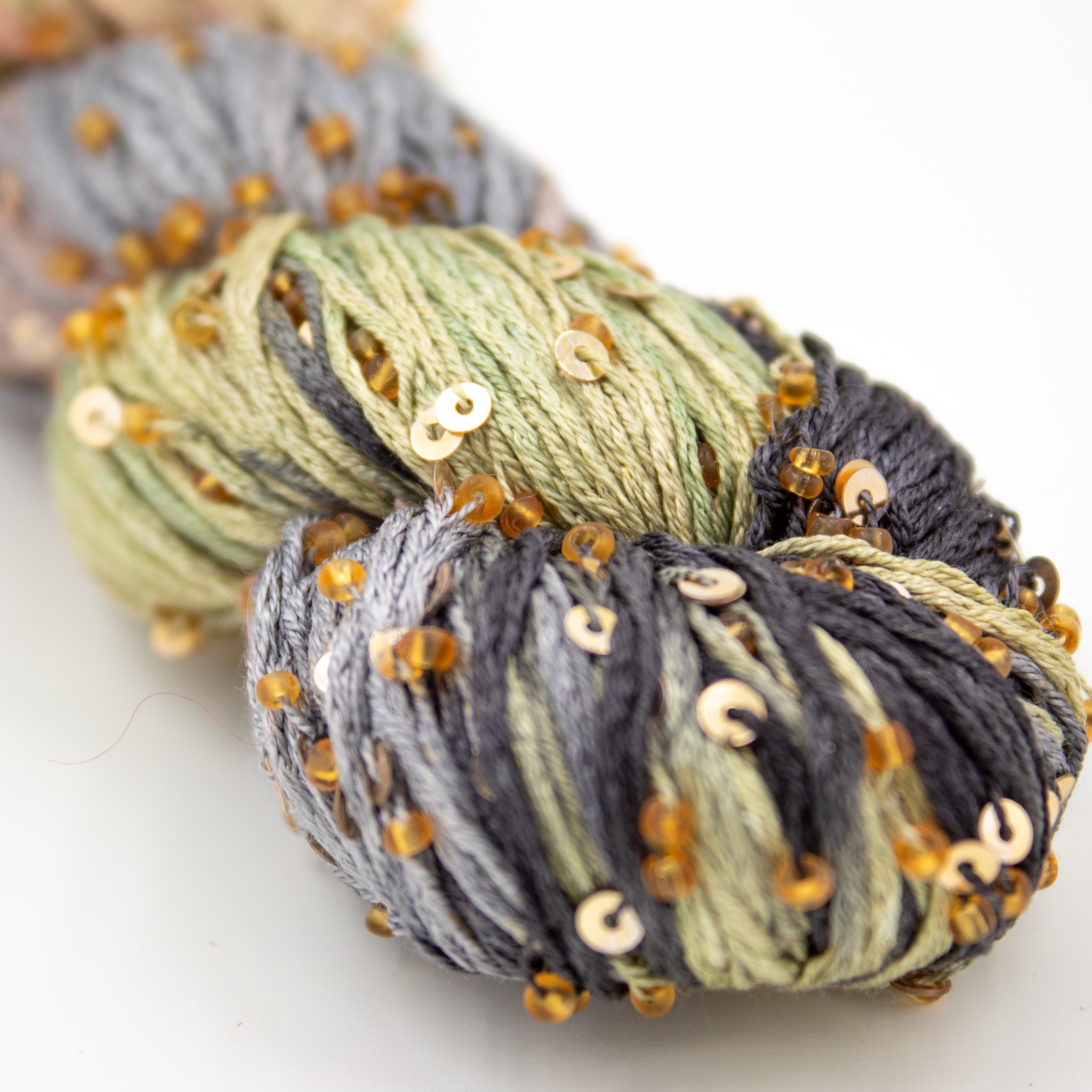ArtYarns Beaded Pearl and Sequins in Gold