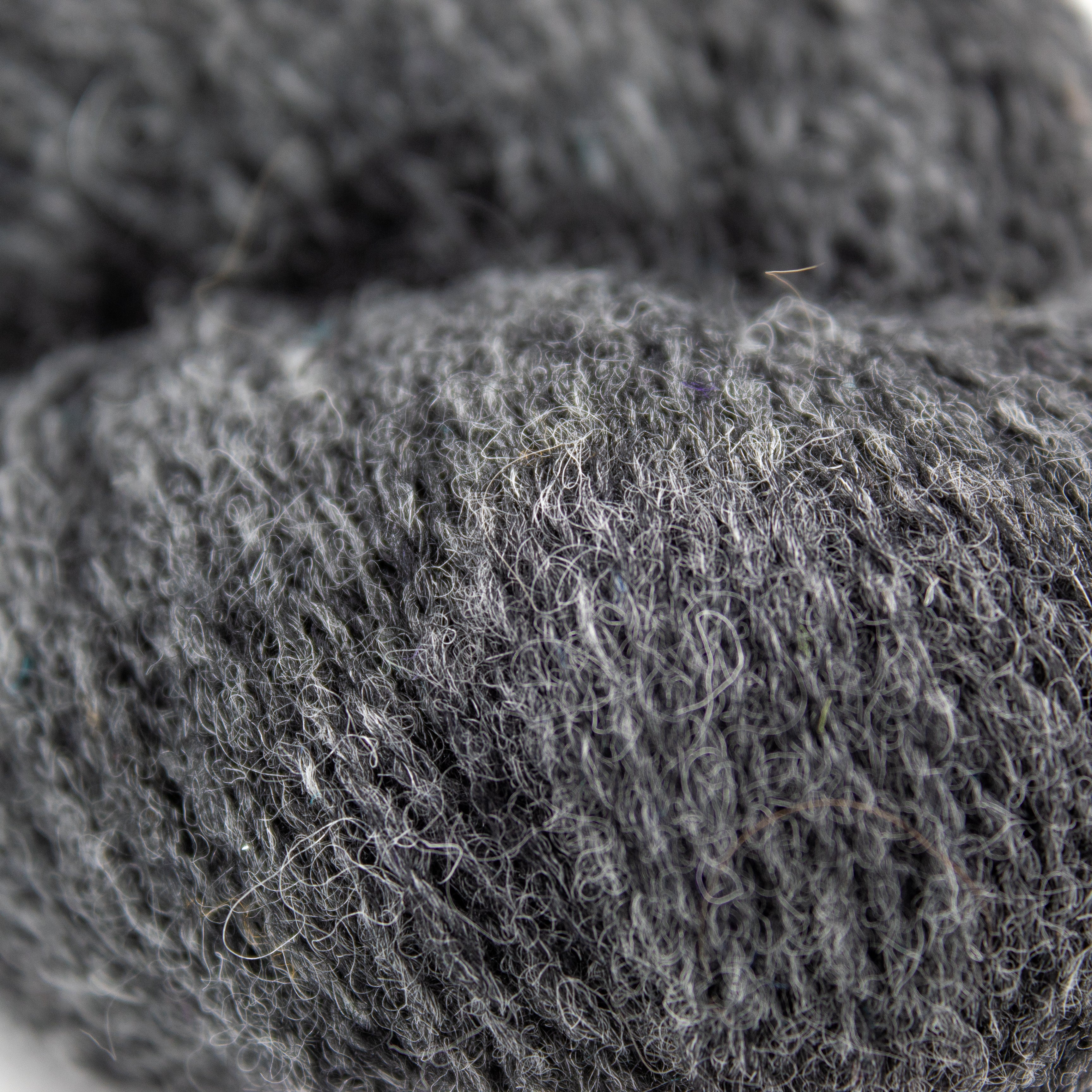 Biches & Buches Le Petit Lambswool in Dark Grey