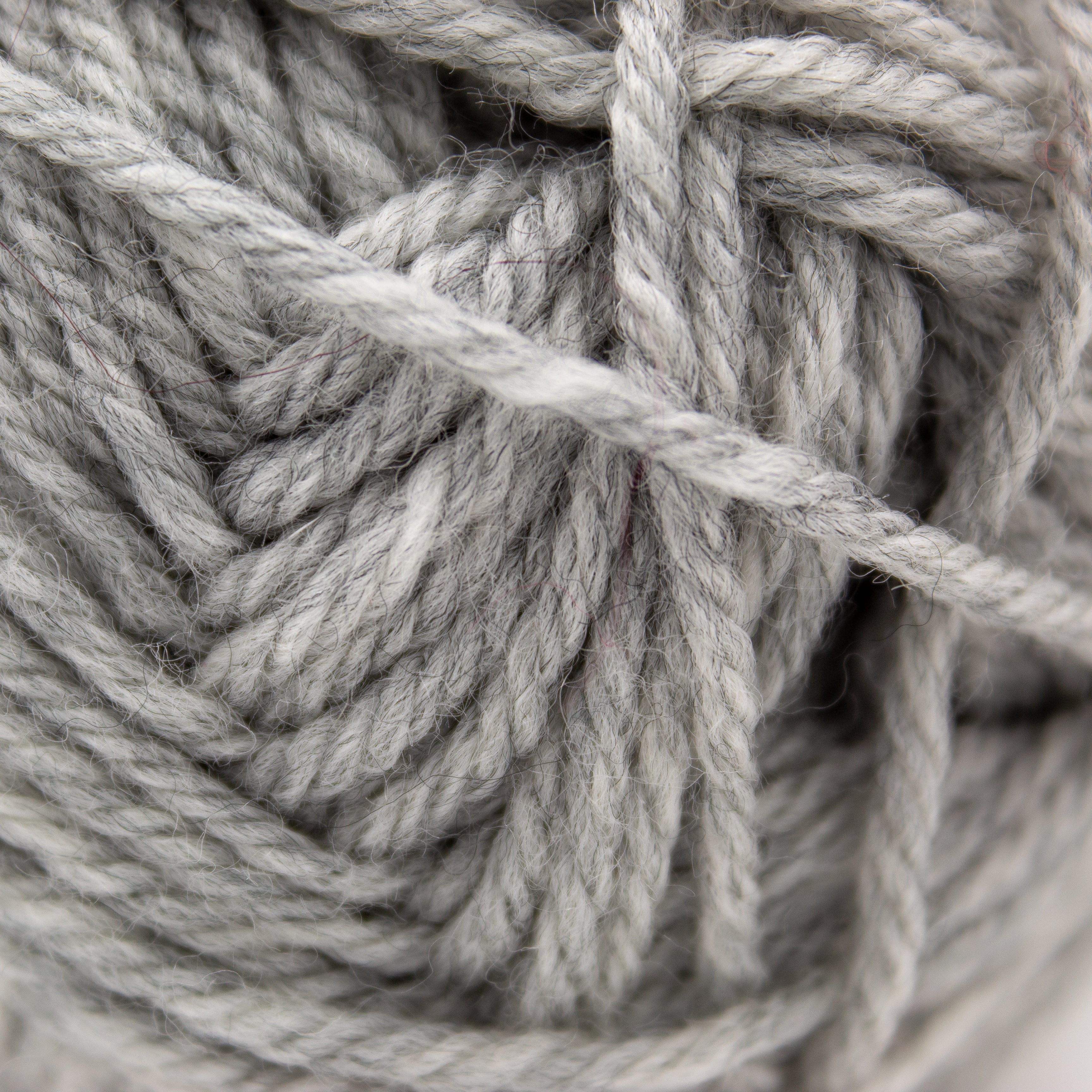 Cascade 220 Superwash Merino in Silver Heather