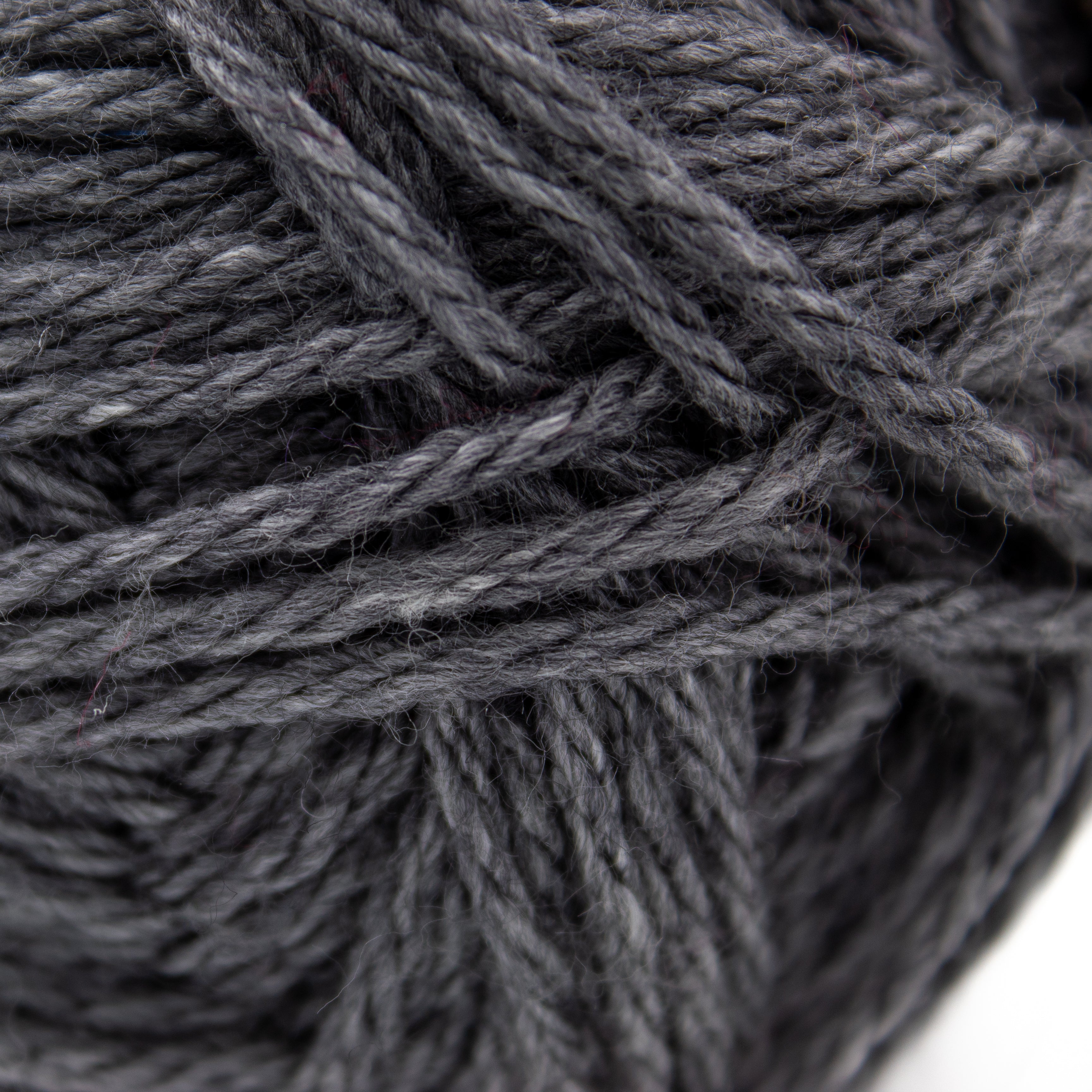 Cascade Pacific in Charcoal