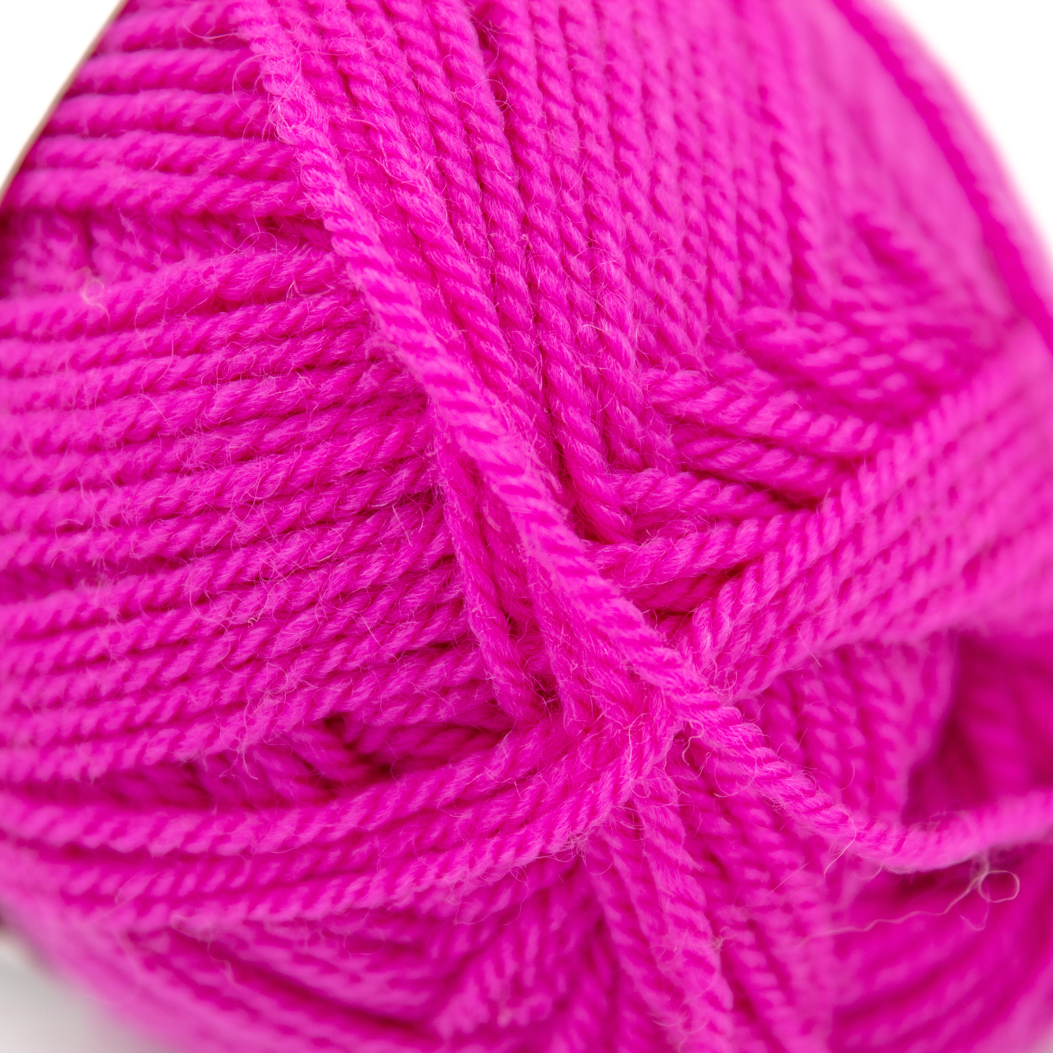 Ewe Ewe Fluffy Fingering in Berry