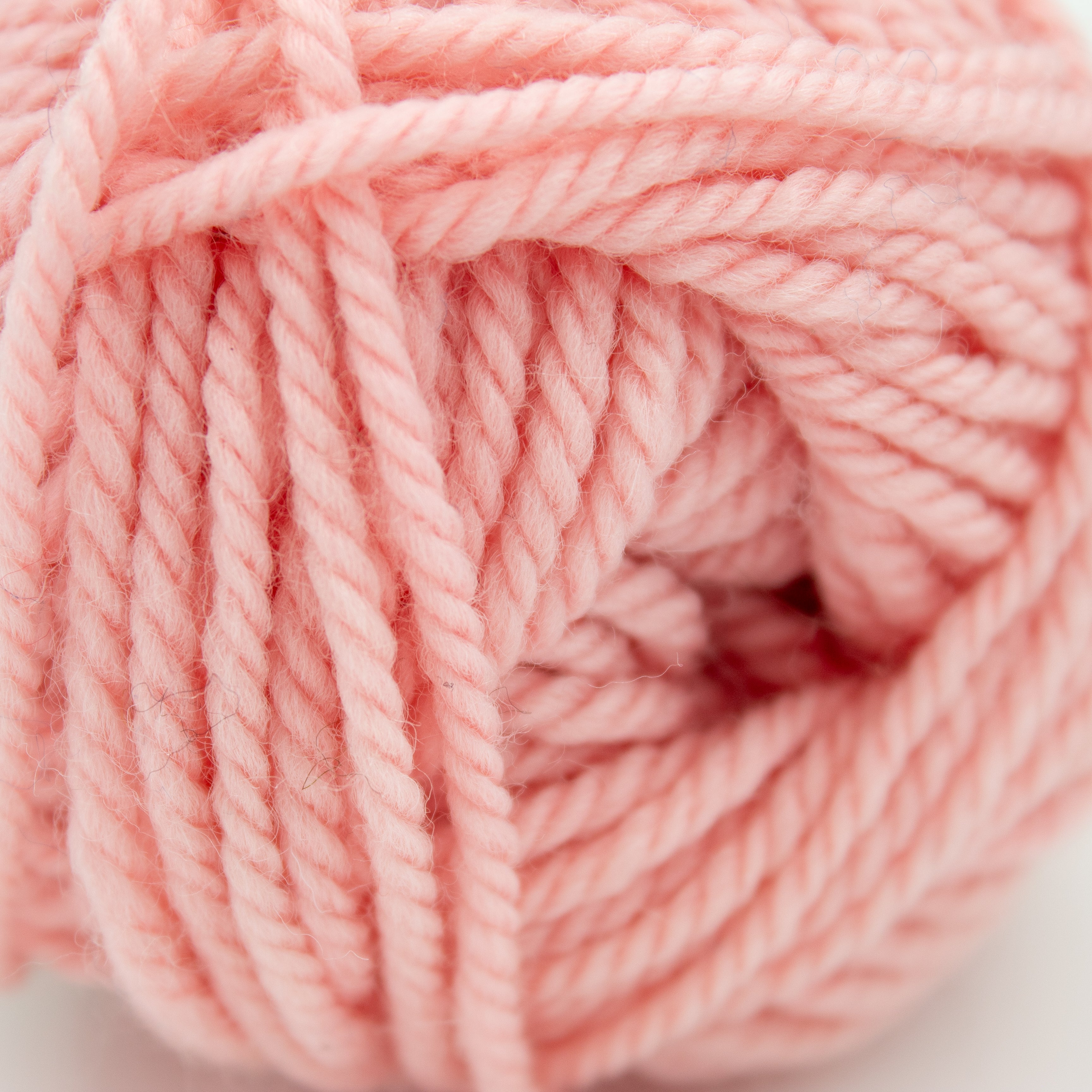 Ewe Ewe Wooly Worsted in Cotton Candy