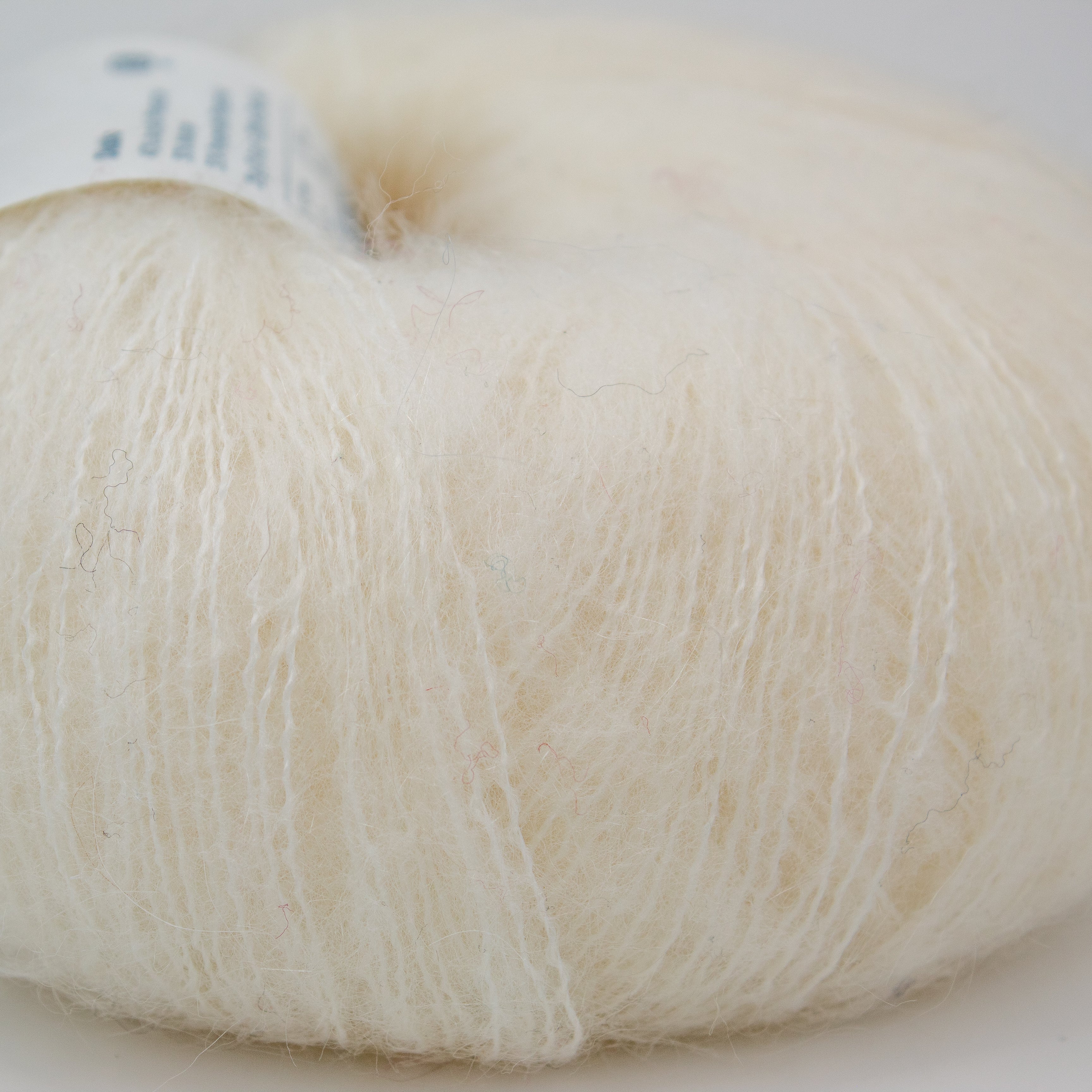 Hobbii Diablo in Natural White