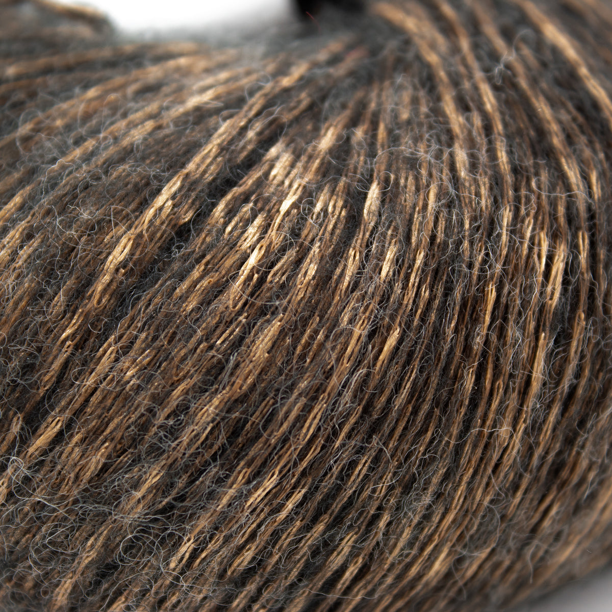 Hobbii Metallico Fine in Dark Gold