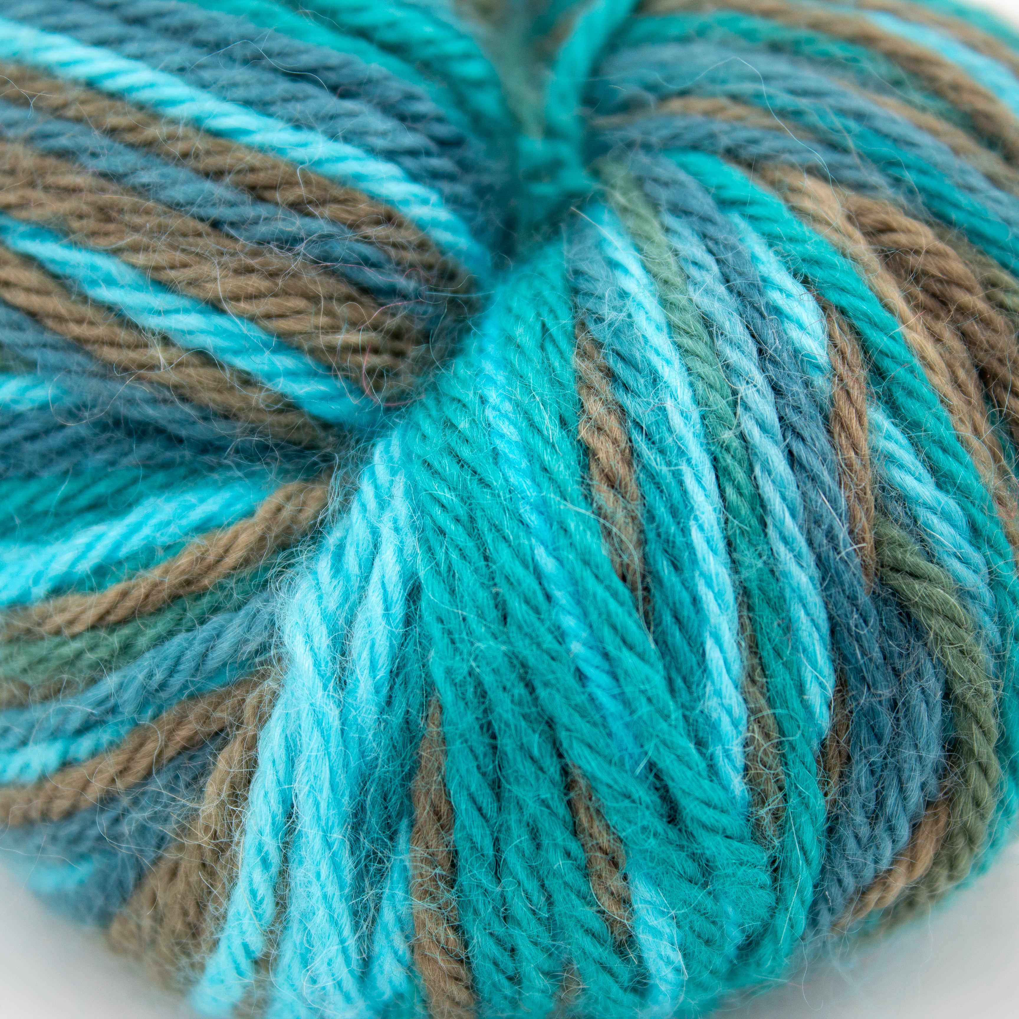 Illimani Royal I in Turquouise/Brown Multi