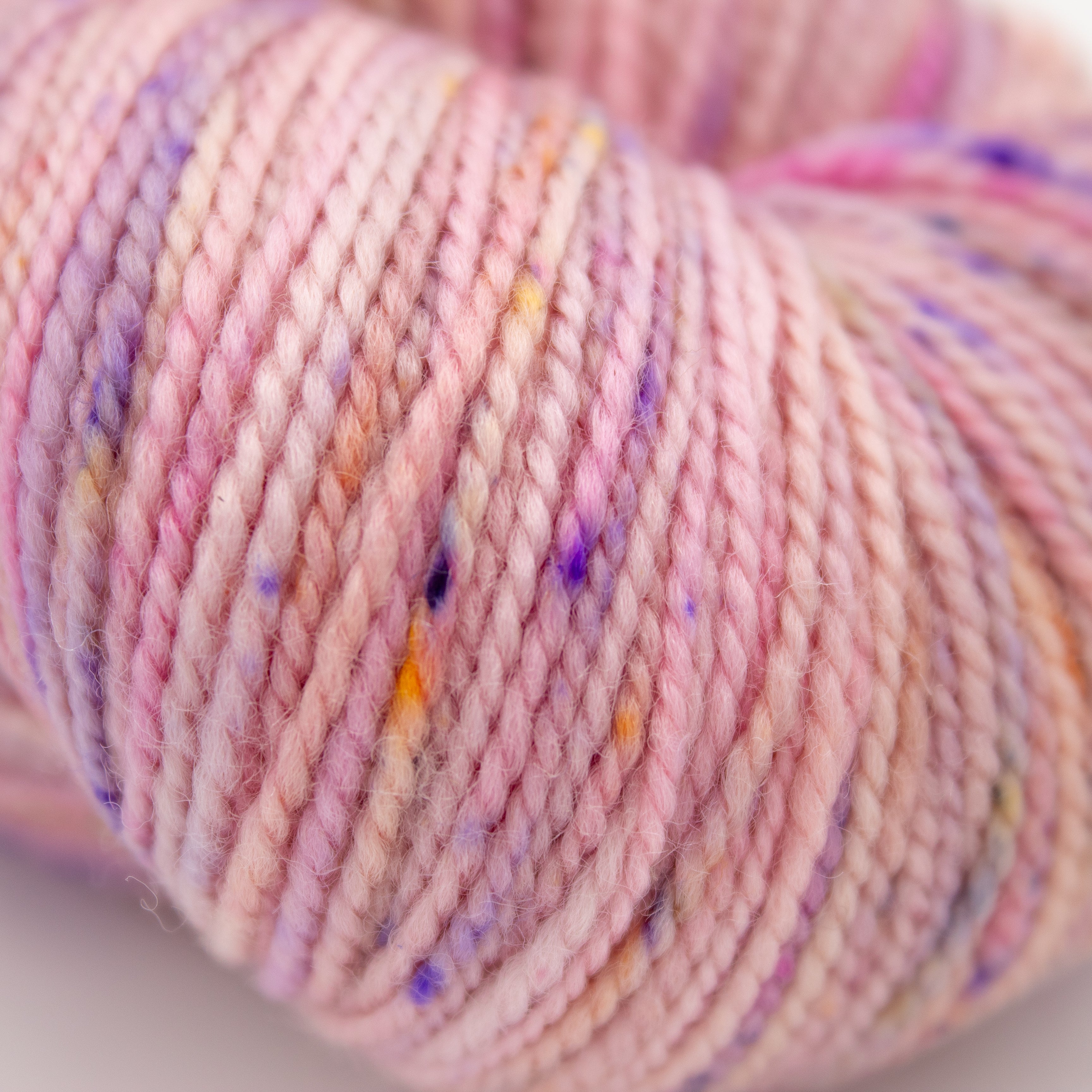 Koigu KPPPM 100g in Pink Speckled