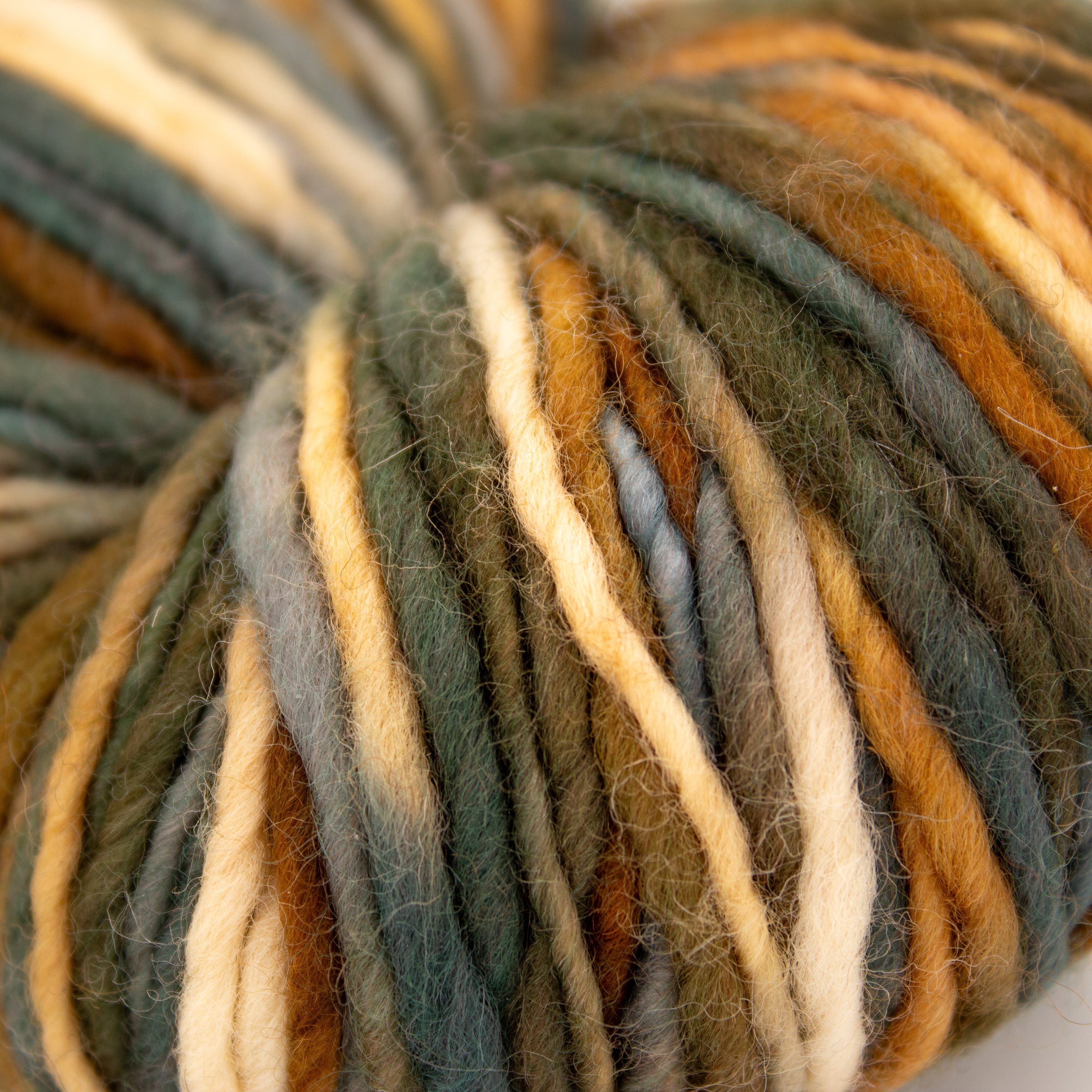 Manos Wool Clasica in Olivewood