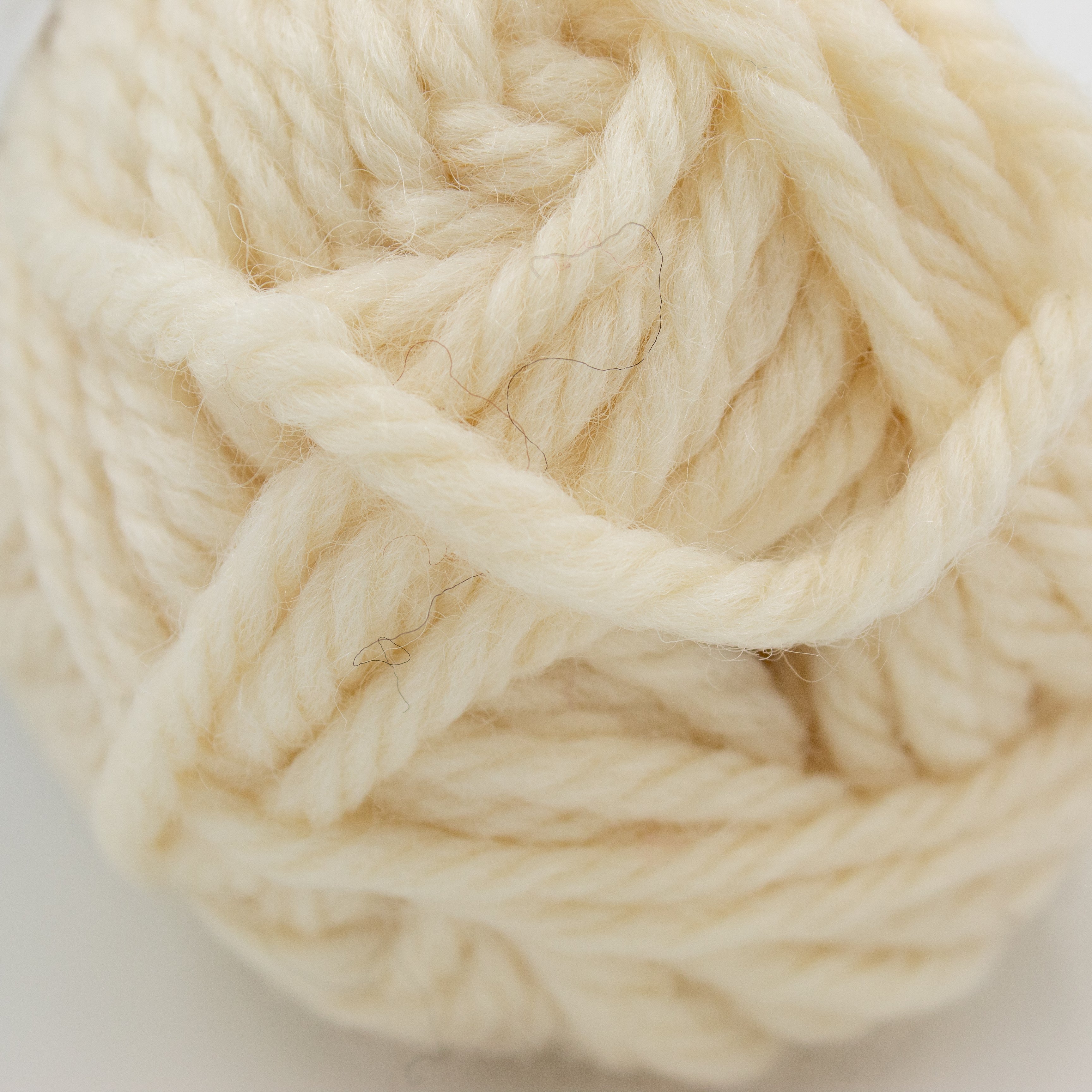 Sierra Pacific Crafts Snow Queen #086 in Ivory