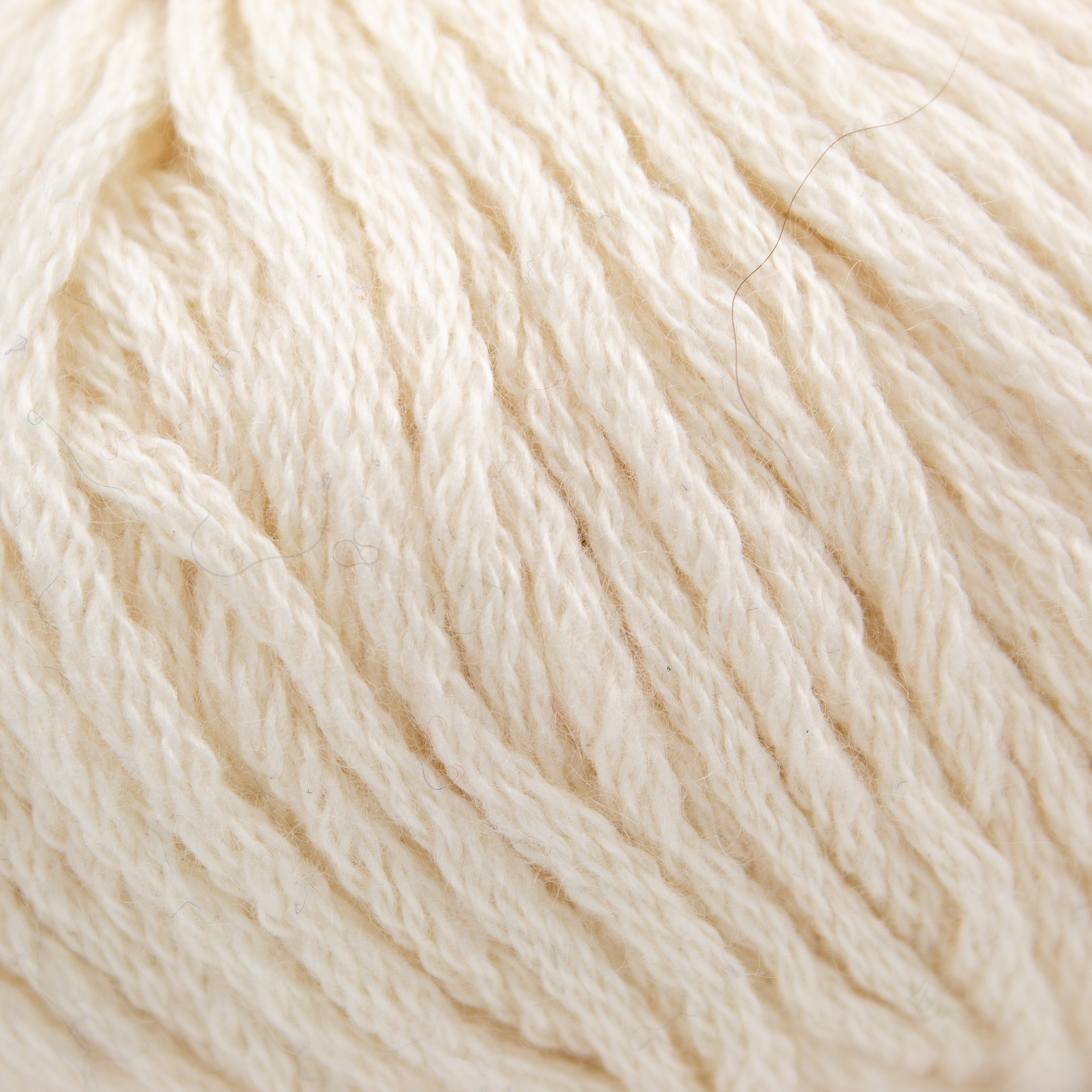 String Cashseta in White
