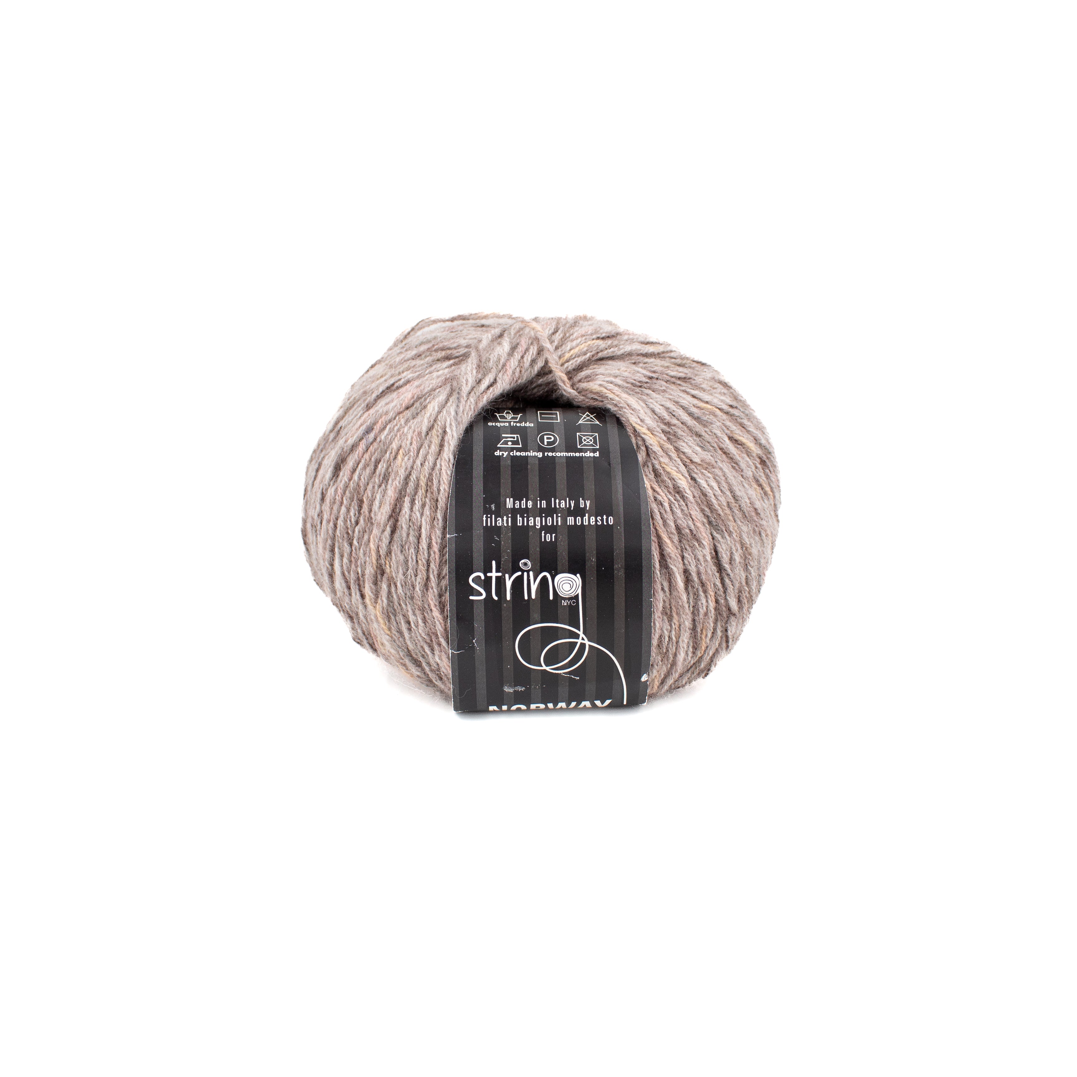 String Norway in Taupe
