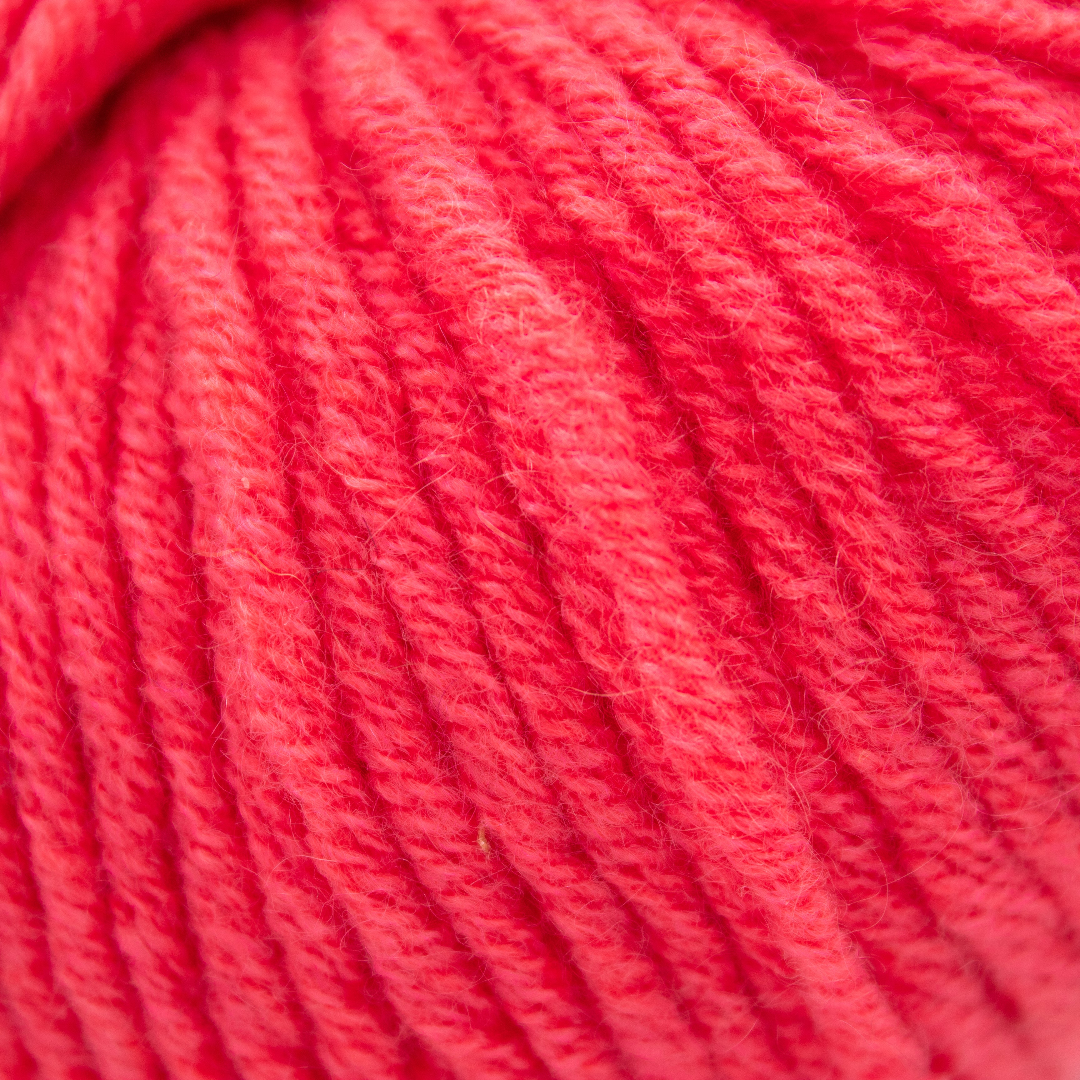 String Yarns Classica DK in Coral