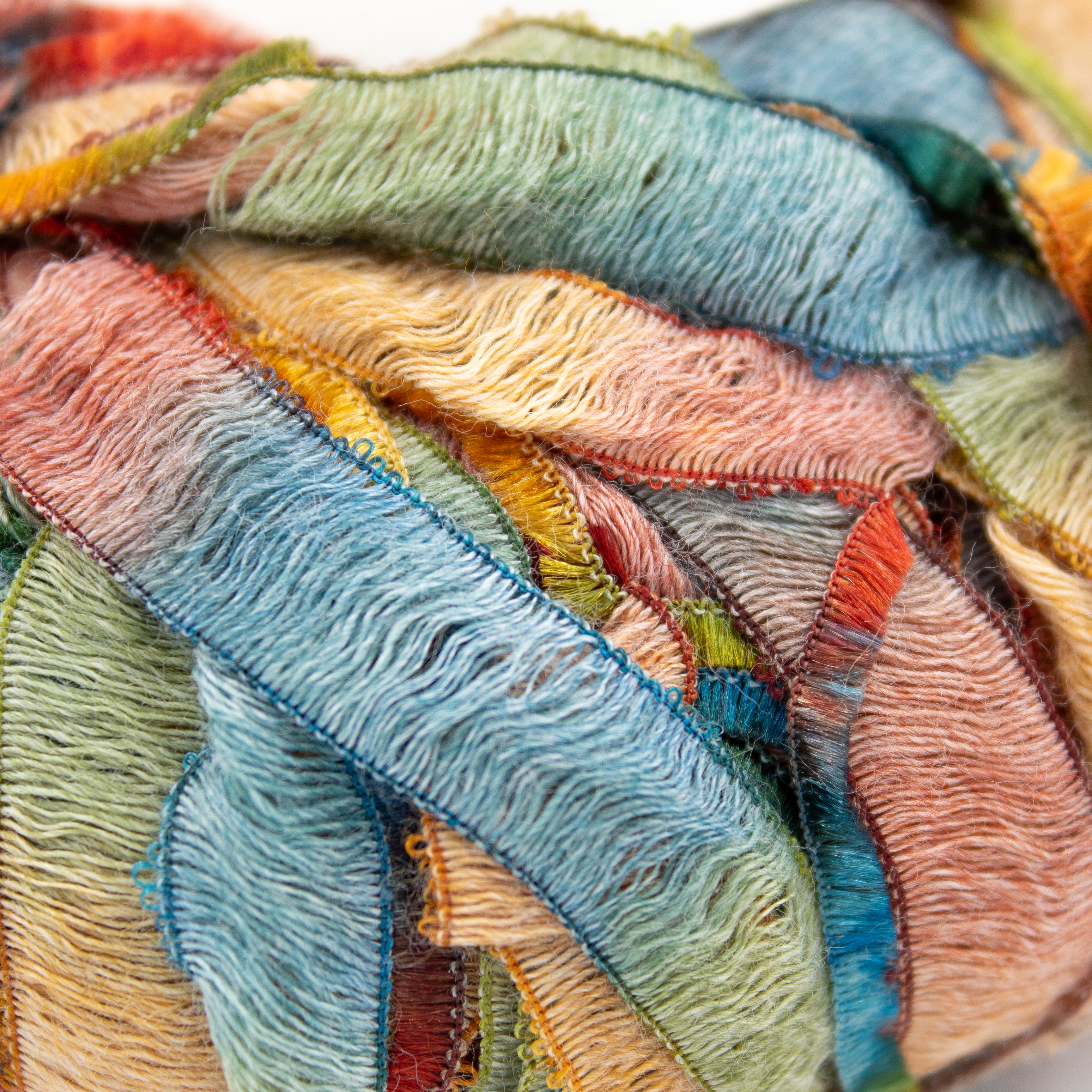 Trendsetter Essence in Blue Rust Multi