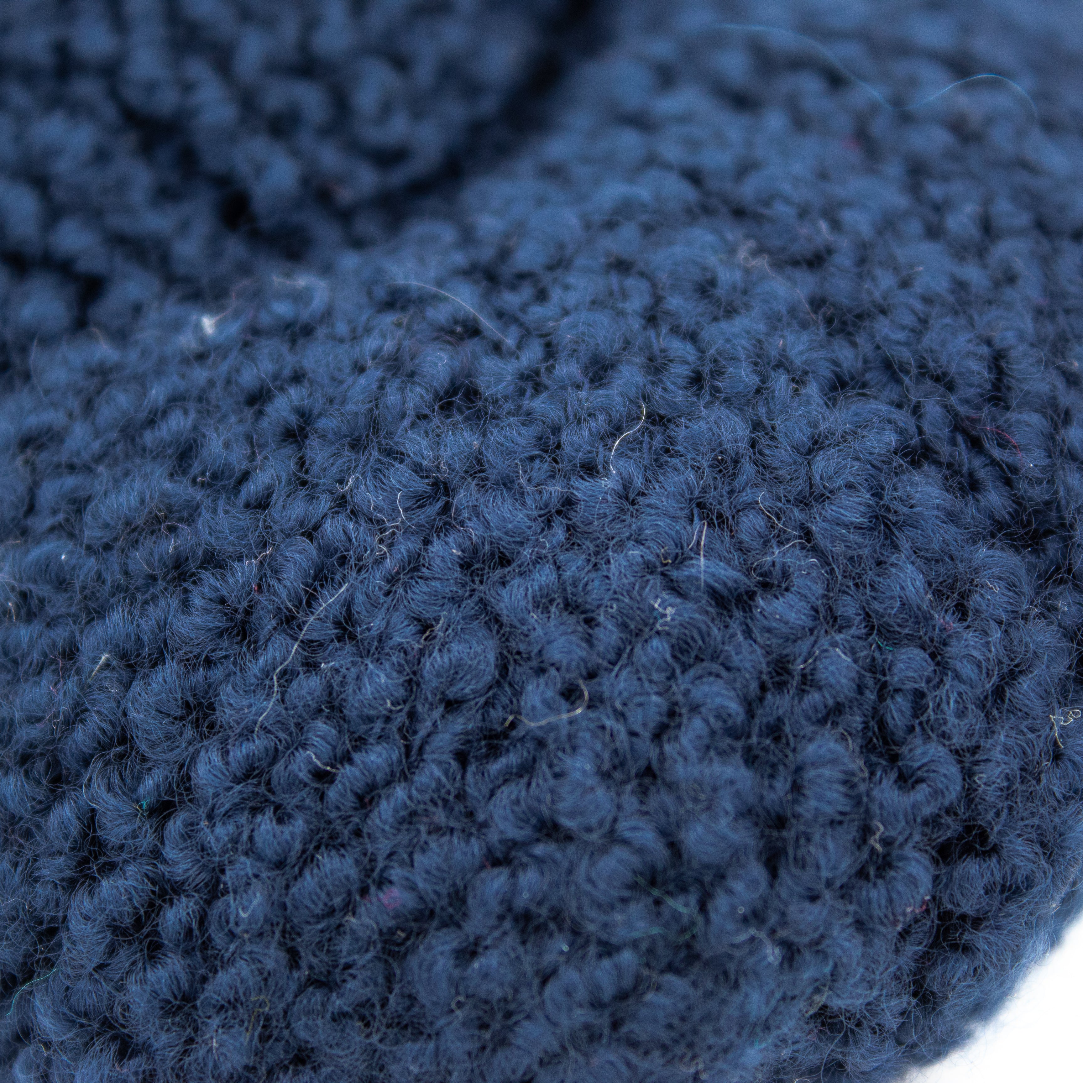 Woolfolk Flette in Navy