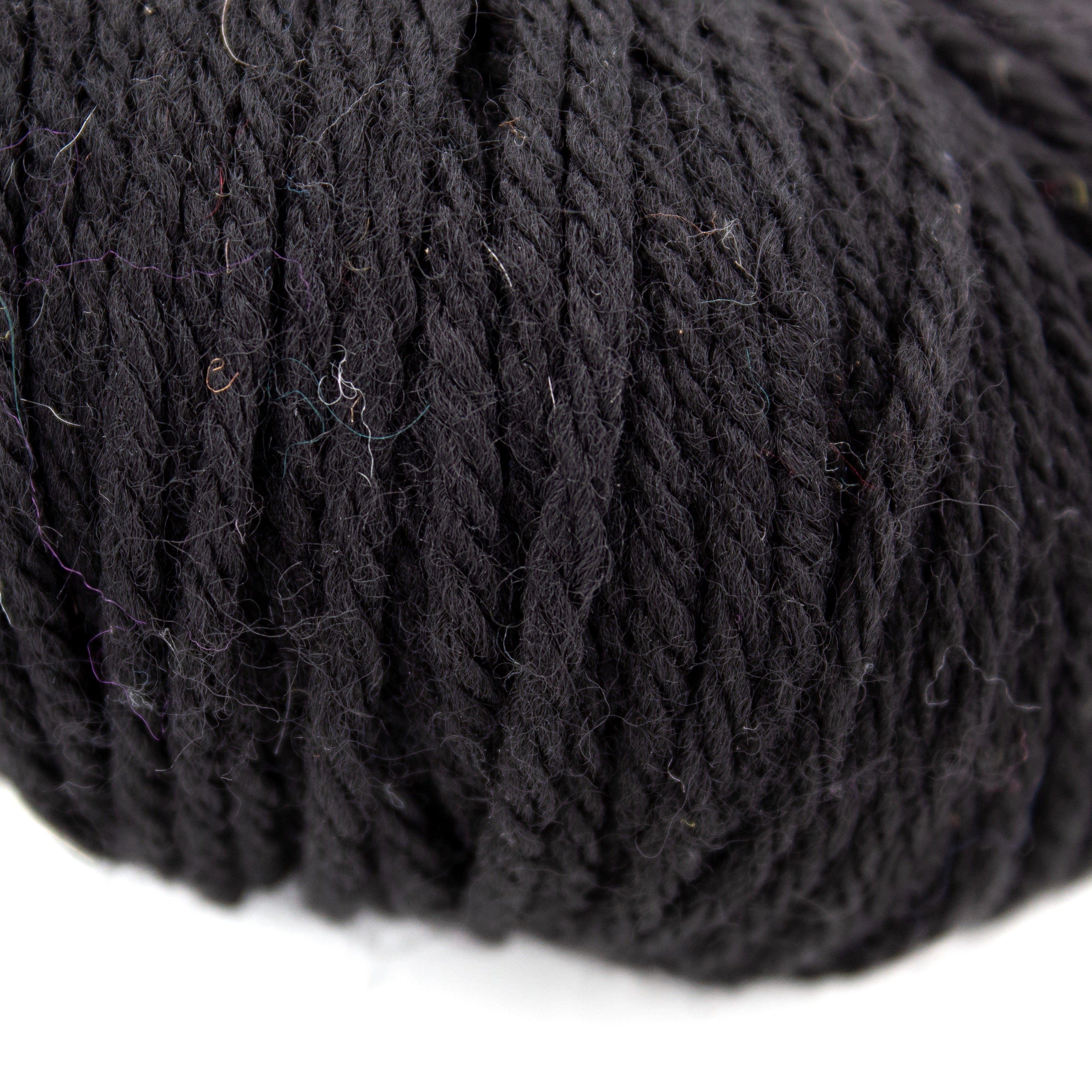 Cascade 220 in Black
