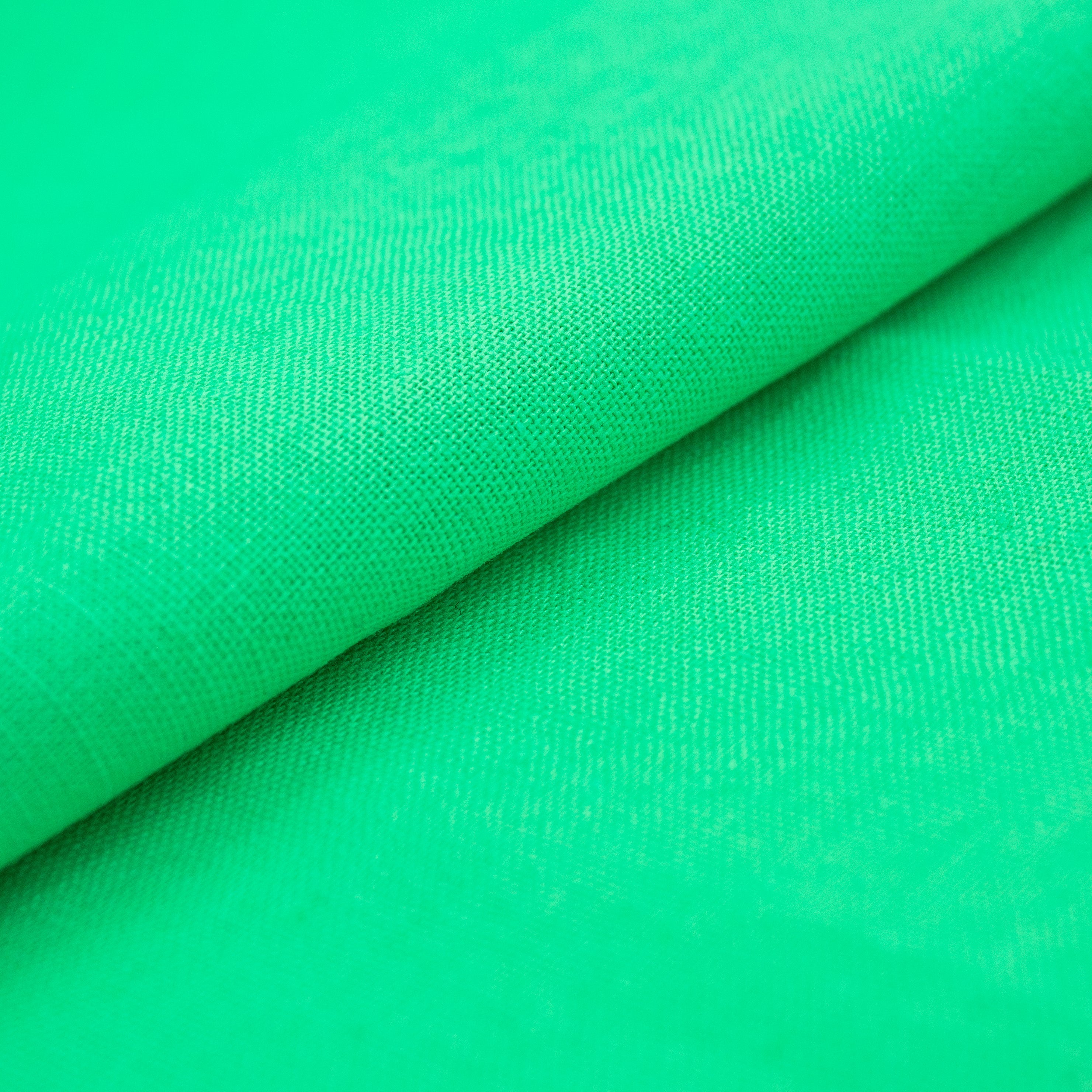 Lightweight Linen in Pistachio